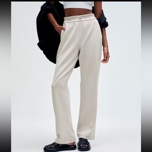 Lululemon Softstreme High Rise Pant Regular 6